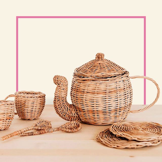 https://hips.hearstapps.com/hmg-prod/images/edc020124small-luxuries-gift-guide-tables-rattan-tea-set-6556b670d90d6.jpg?crop=1xw:1xh;center,top&resize=640:*