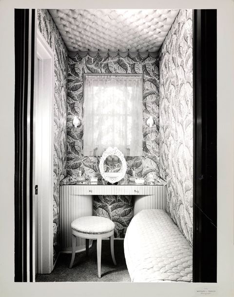 1939 bathroom with wallpaper