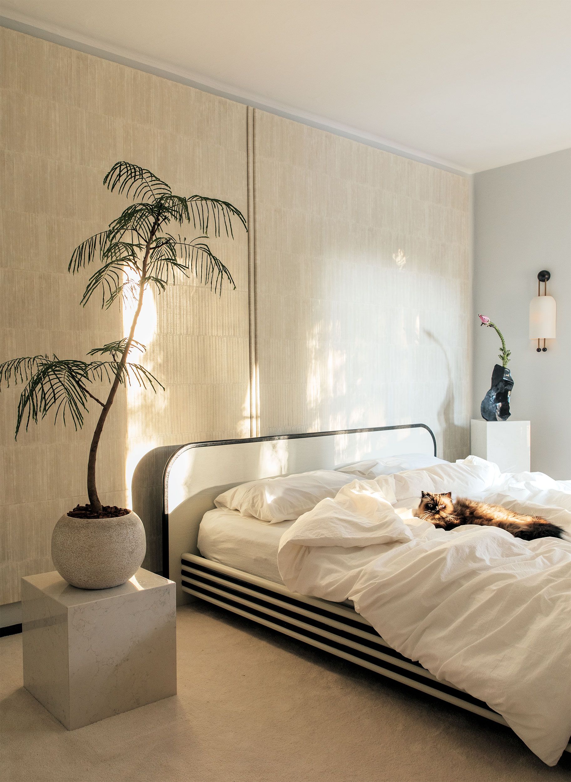 Minimalist Bedrooms That Are Gorgeous and Practical - Minimalist ...