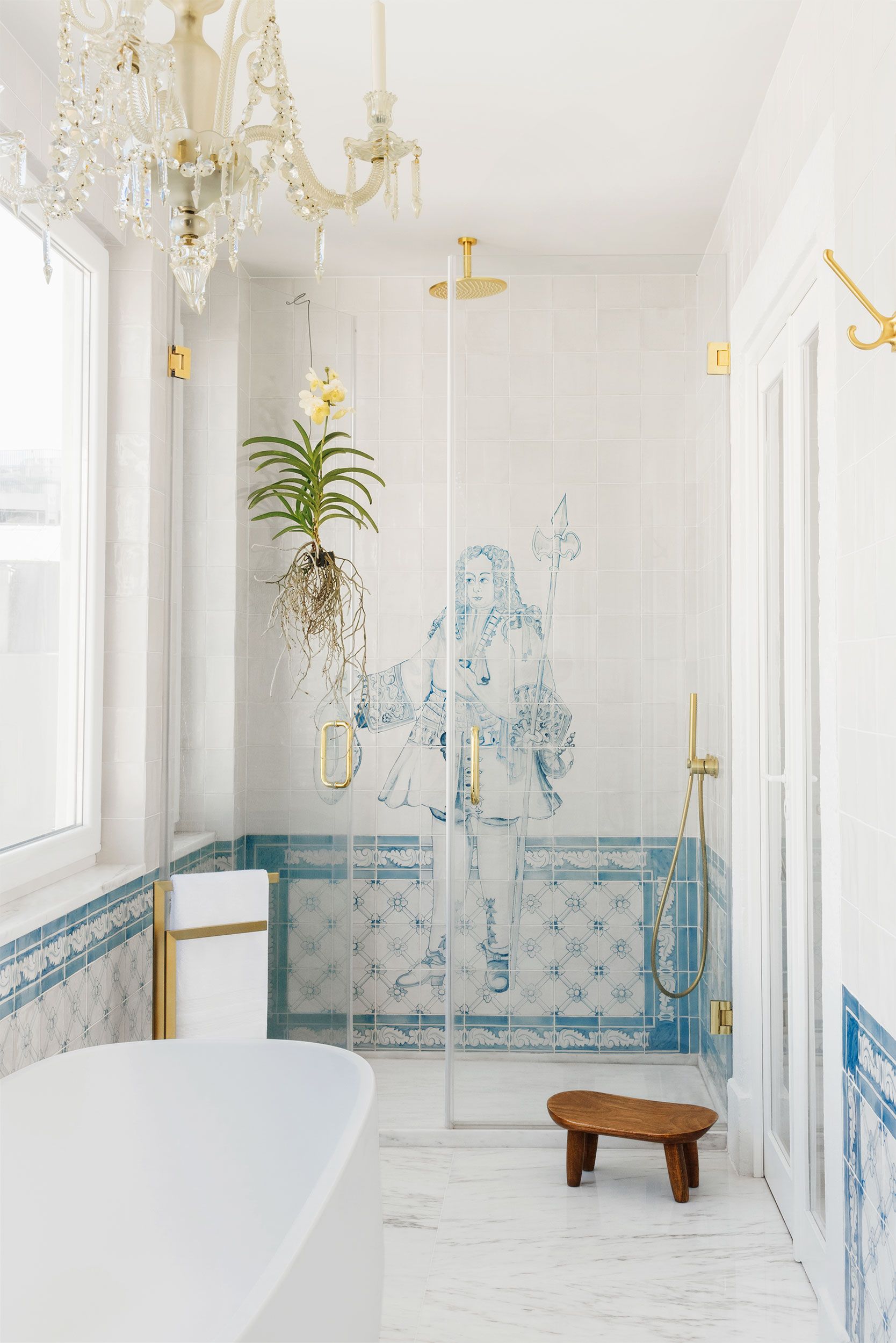 40 Walk-in Shower Ideas that Are Dripping with Glamour