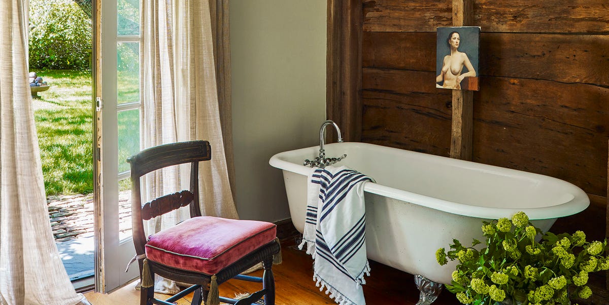 28 Best Bathroom Paint Colors - Designer-Approved Bathroom Colors