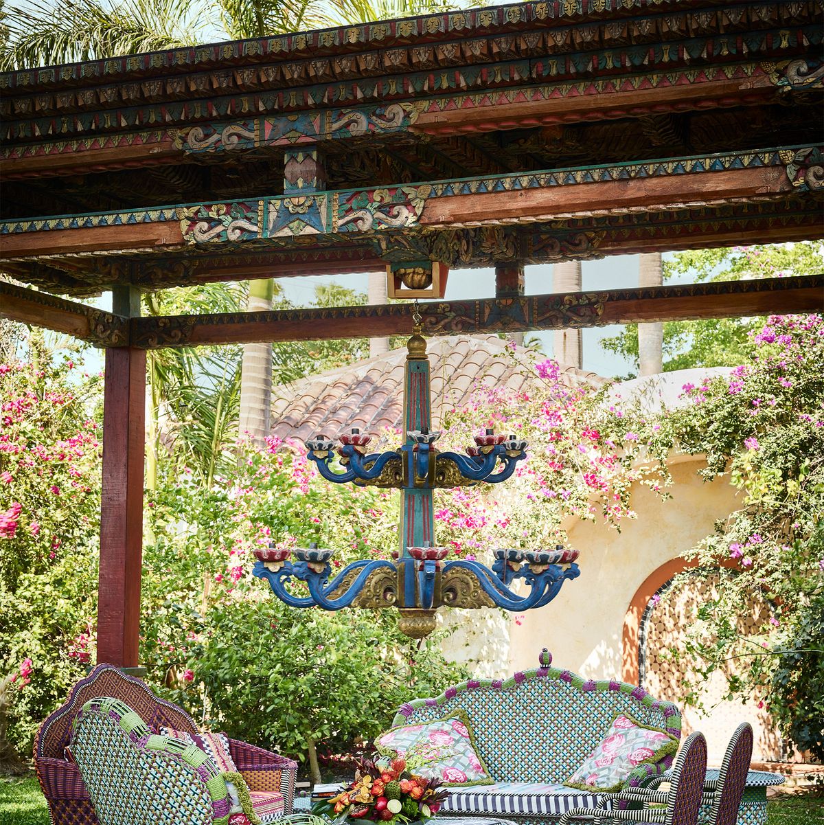 Why You Should Design Your Backyard Just Like Your Living Room