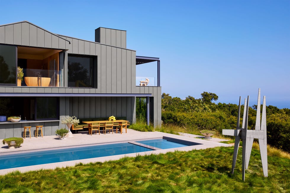 5 Outdoor Living Trends to Watch in 2025, According to Designers