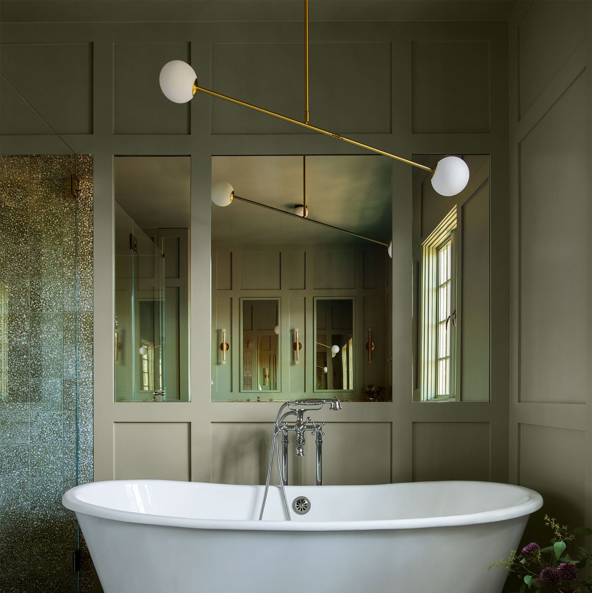 15 Bathtub Tray Design Ideas For The Bath Enthusiasts Among Us