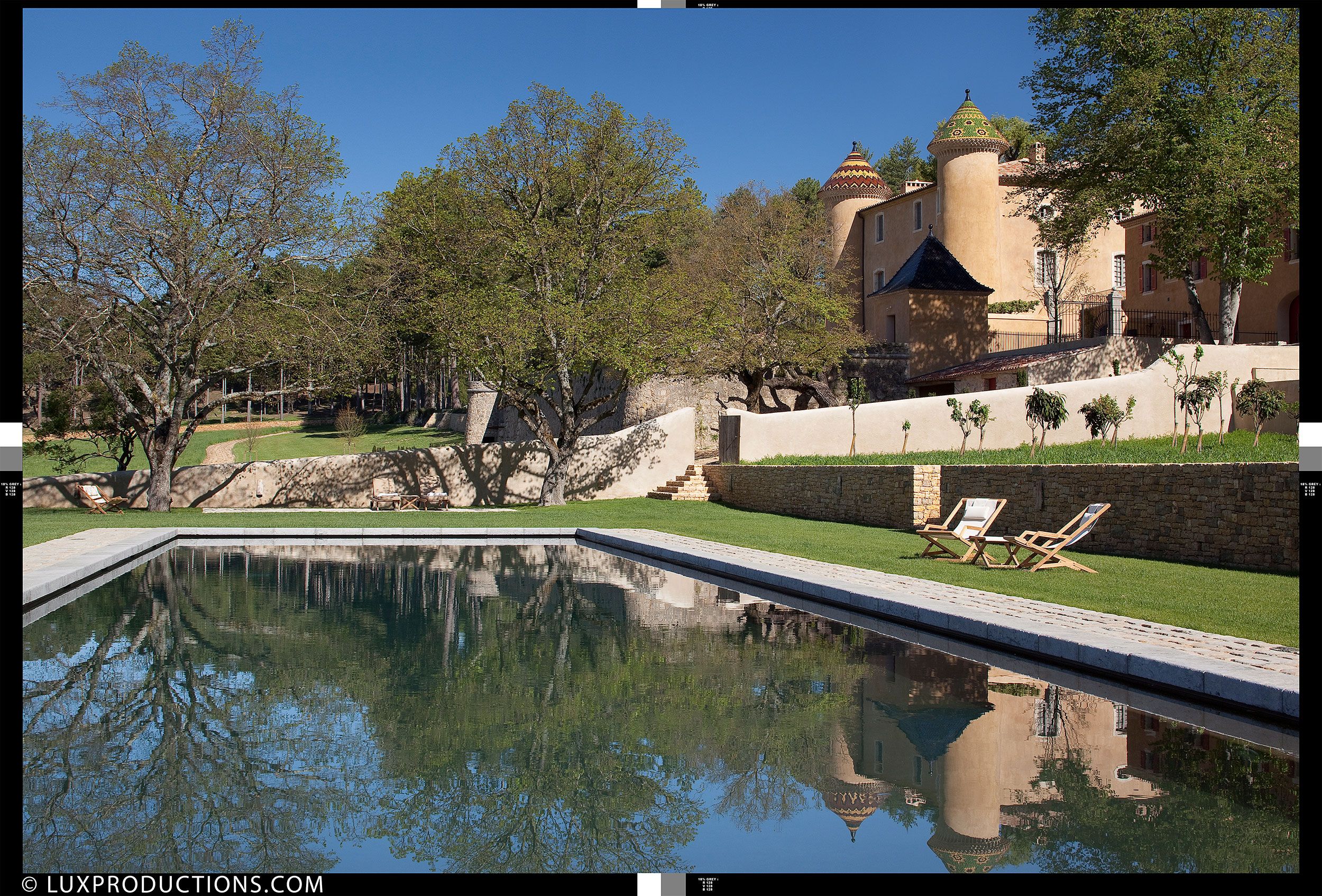 Tour a Country Mansion Constructed Roman a Fort on Ruins of the