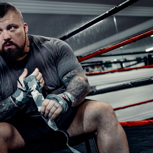 Read The World's Strongest Fighter Who Tried Too Hard Living A