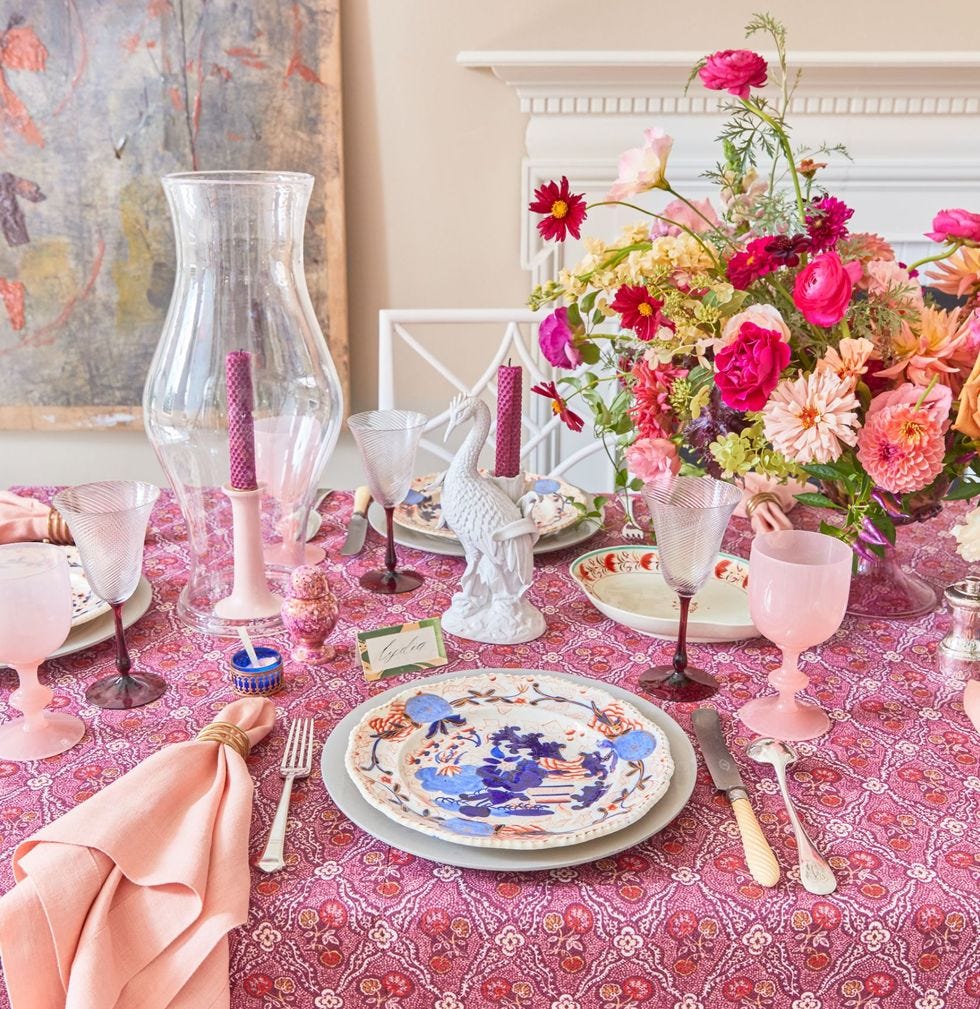 59 Elegant Thanksgiving Centerpieces To Elevate Your Dining Table