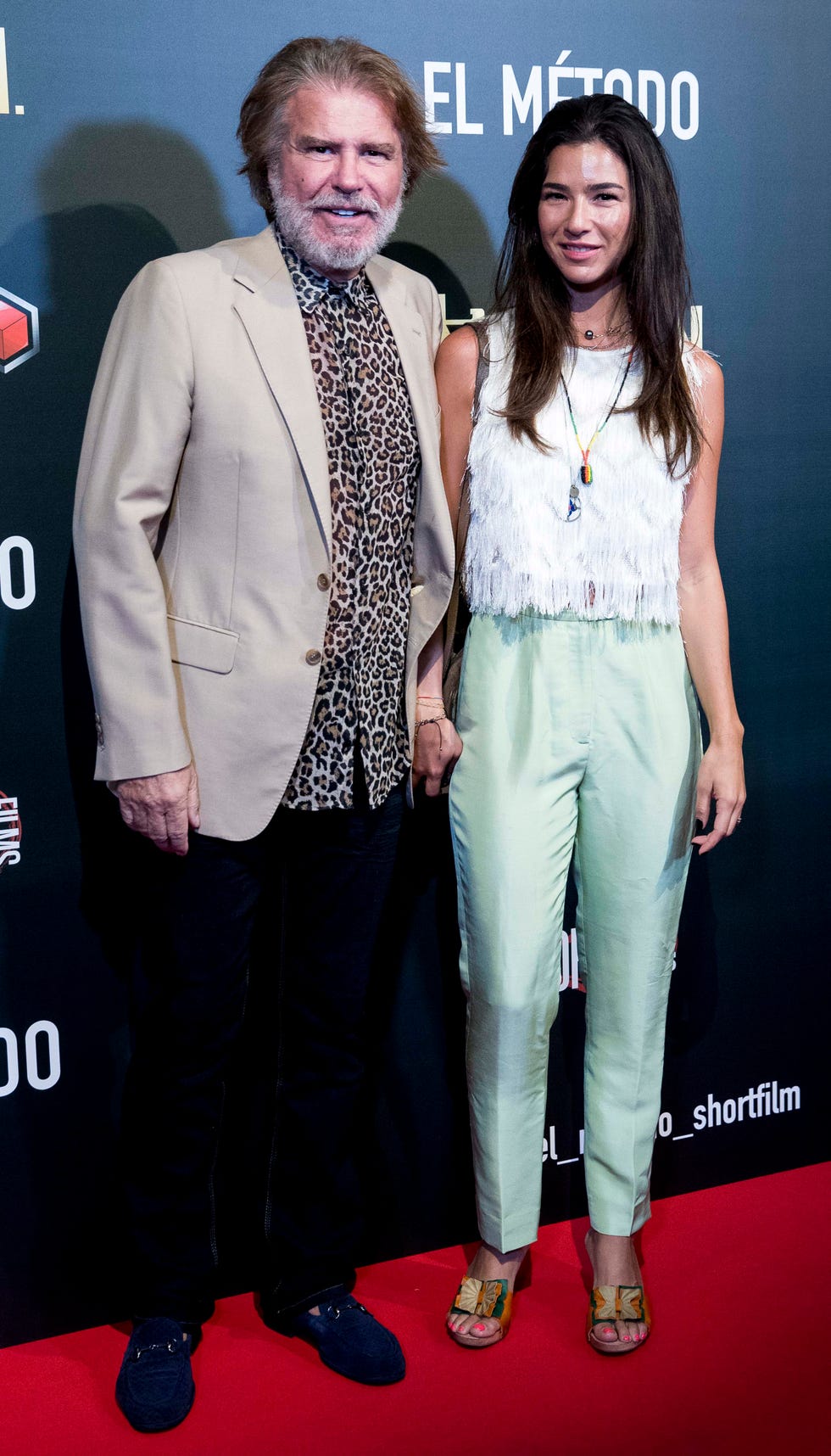 Bigote Arrocet y su hija Estefanía en el estreno del corto 'El Método'