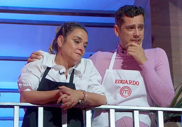 eduardo casanova llora a moco tendido en 'masterchef'