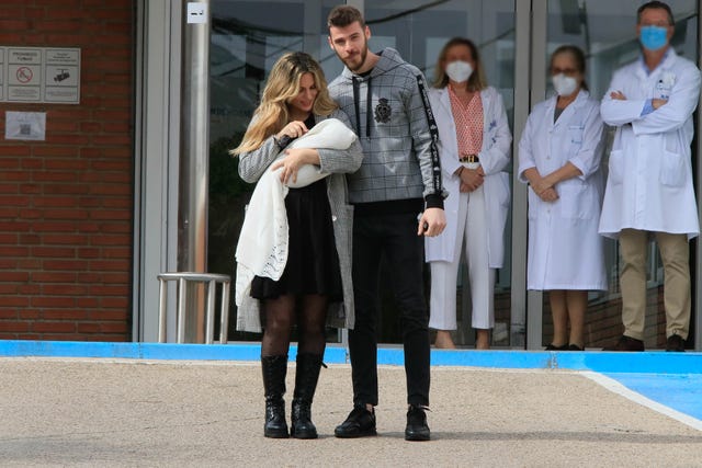 edurne y david de gea regresan a casa tras el nacimiento de su hija