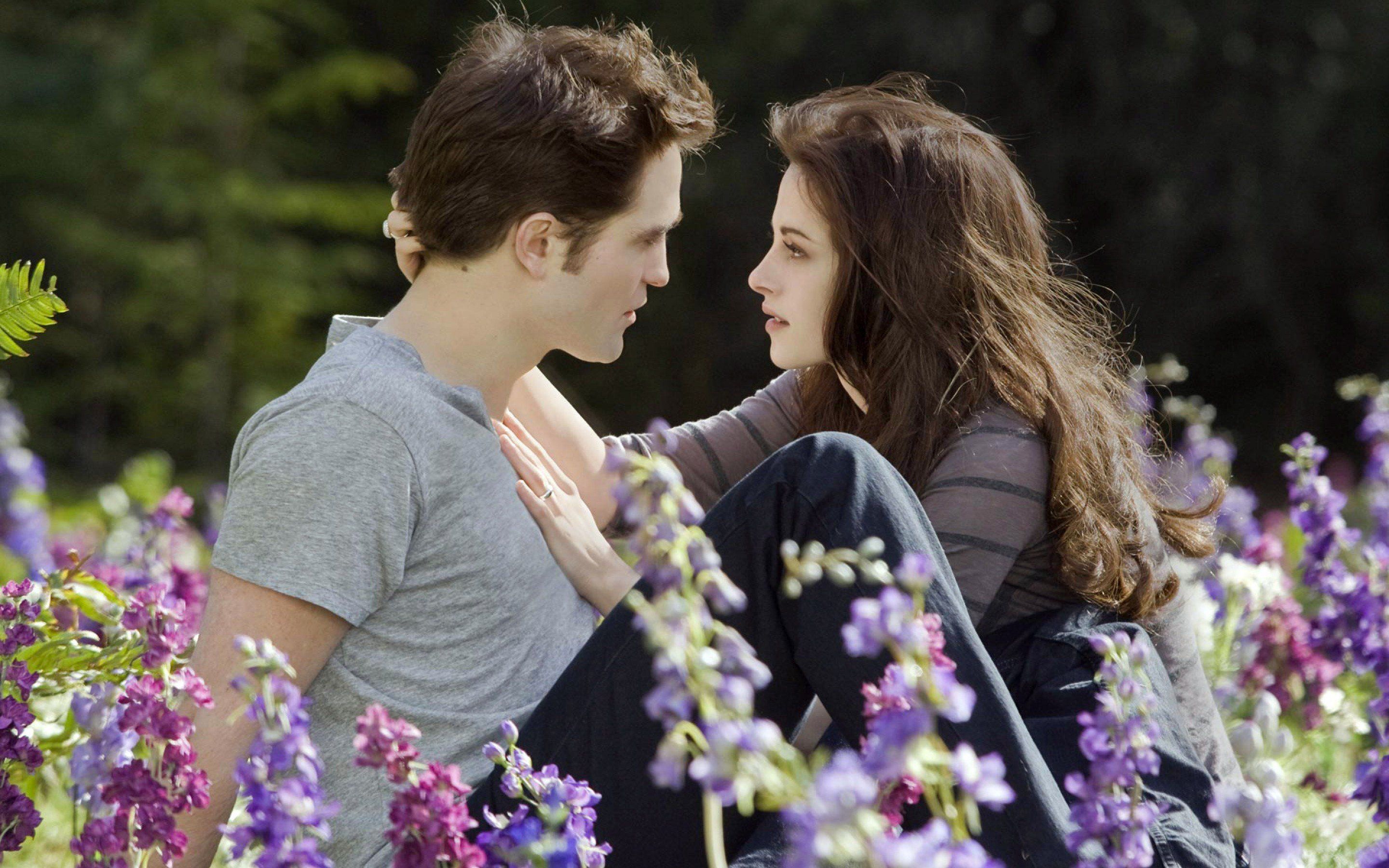 Midnight Sun' is the highly anticipated 'Twilight' book fans have been  waiting for - Good Morning America