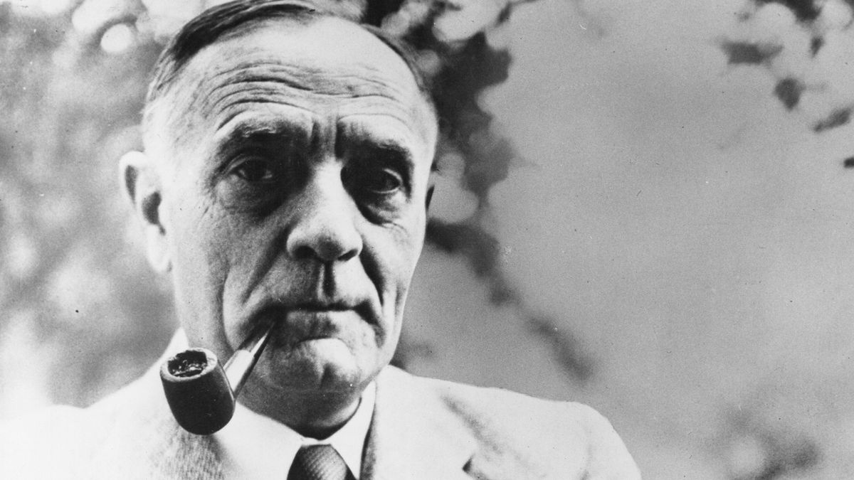 Edwin Hubble: 7 Facts About the Man Who Changed the Universe