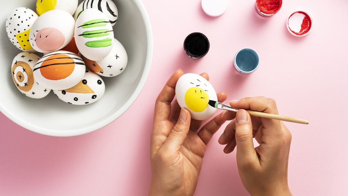 preview for How to decorate eggs for Easter