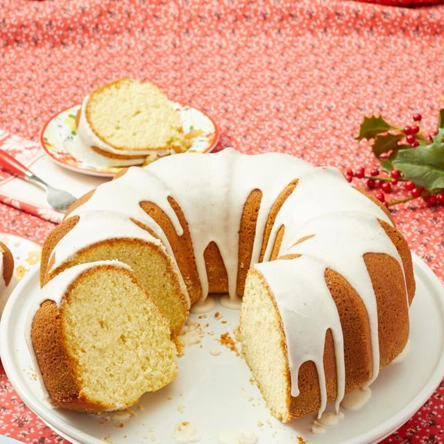 20 Best Eggnog Recipes - Eggnog Drinks and Desserts for Christmas