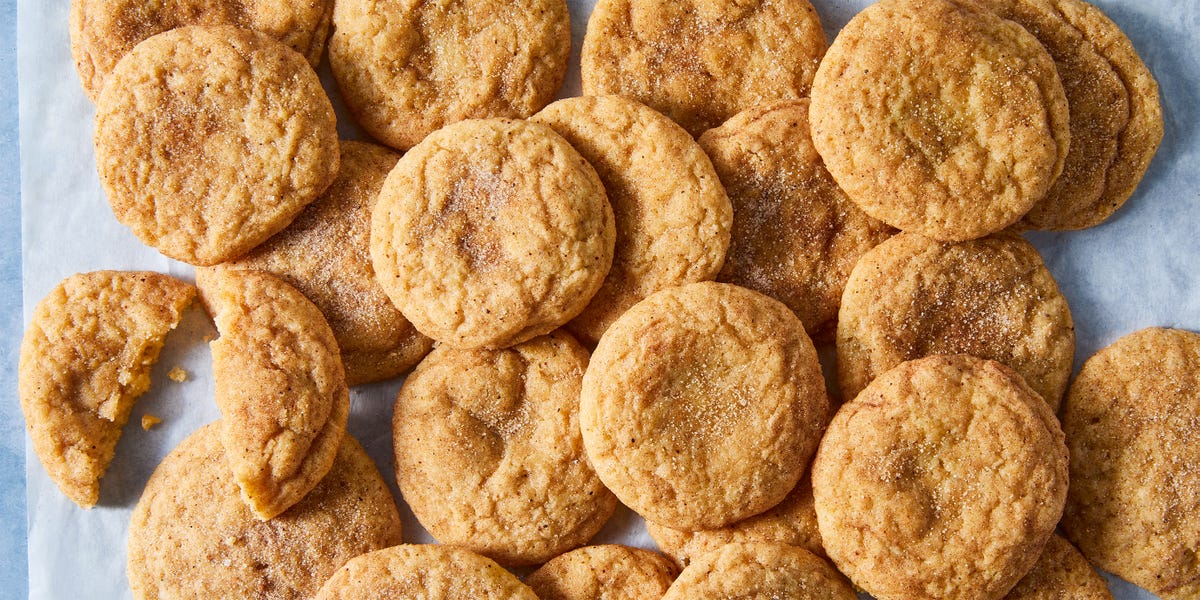 preview for Eggnog Snickerdoodles Make The Perfect Plate For Santa