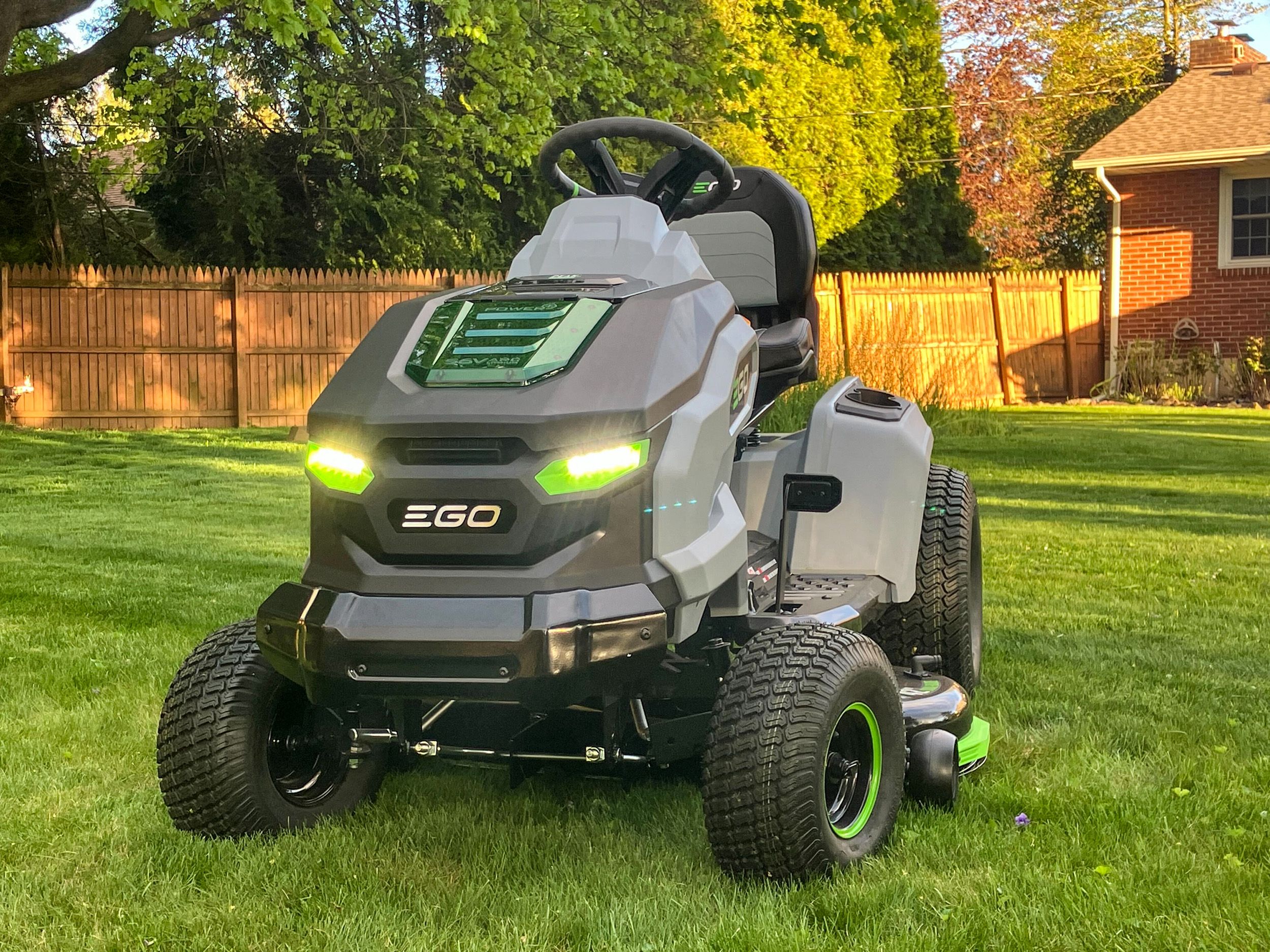 Best lawn tractor for towing sale