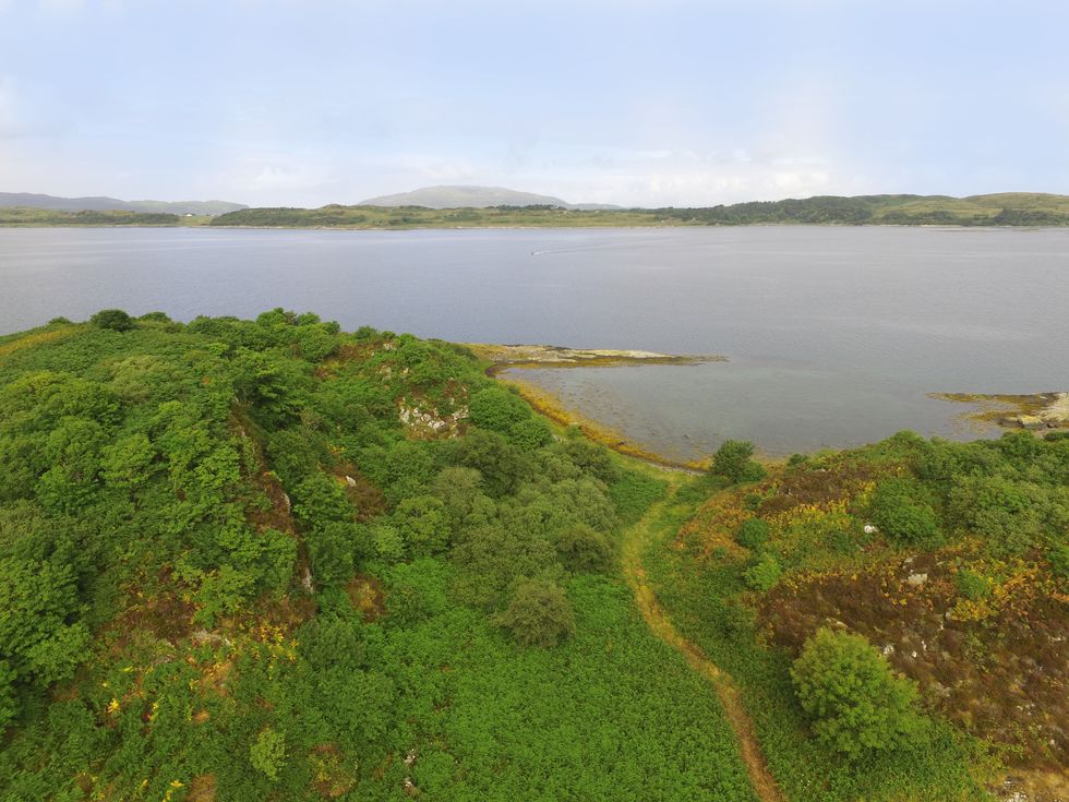 Eilean Nan Gabhar - Loch Craignish - Scotland - Galbraith - path