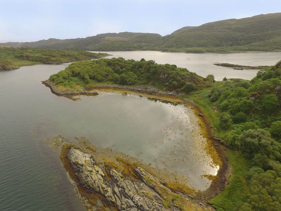 Eilean Nan Gabhar - Loch Craignish - Scotland - Galbraith - rock
