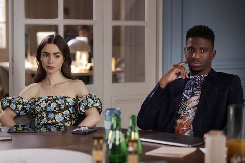 emily in paris l to r lily collins as emily and samuel arnold as luke in episode 103 of emily in paris cr carole bethuelnetflix © 2020
