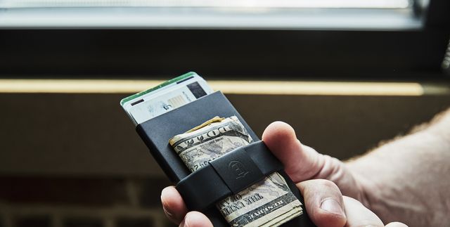 Credit cards go vertical, ditching classic look and magnetic strip