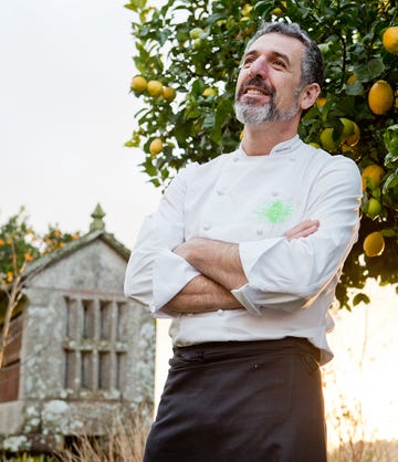 pepe solla, cocinero del restaurante casa solla te enseña a hacer recetas de pescado al horno y a la plancha
