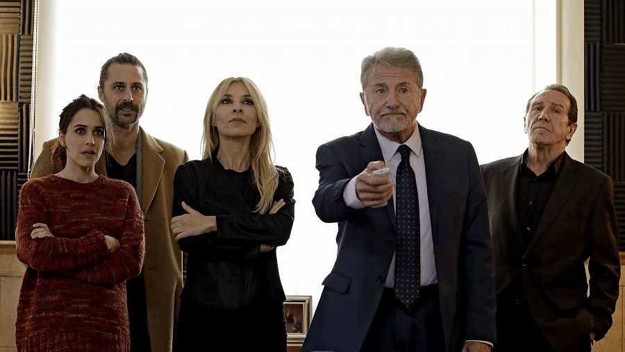 'el ministerio del tiempo', con macarena garcía juan gea, hugo silva, cayetana guillén cuervo y jaime blanch