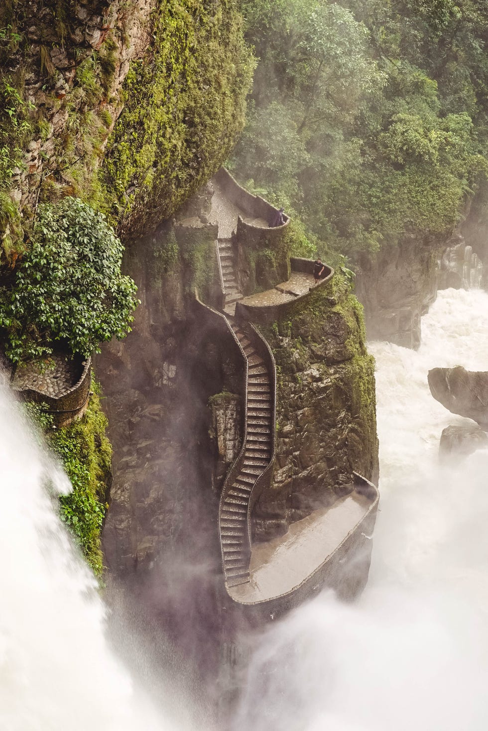 El Pailón del Diablo – Baños, Ecuador