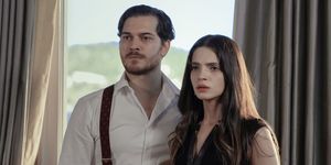 the tailor s3 l to r cagatay ulusoy as peyami dokumaci, sifanur guuml as esvet in the tailor s3 cr courtesy of netflix 2023