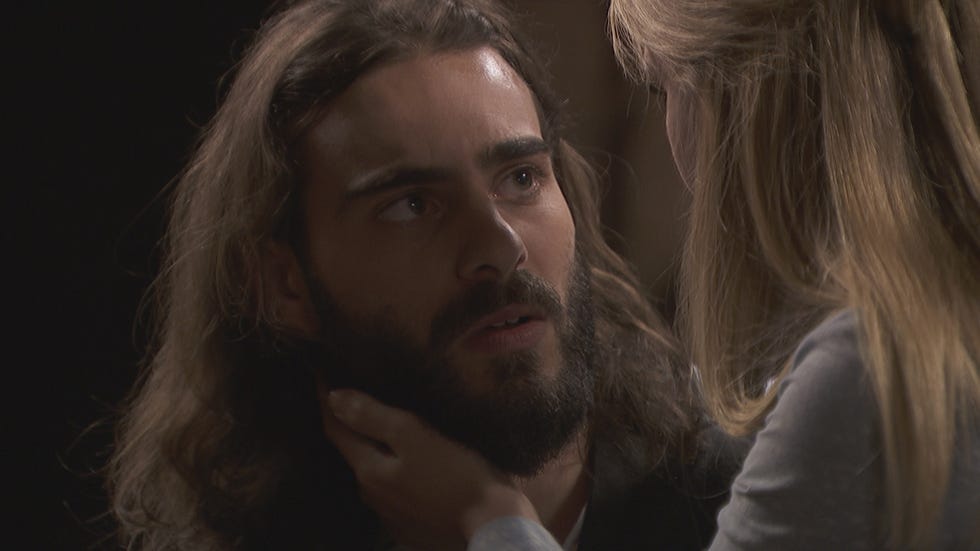 Hair, Facial hair, Beard, Chin, Hairstyle, Human, Blond, Long hair, Mouth, Scene, 
