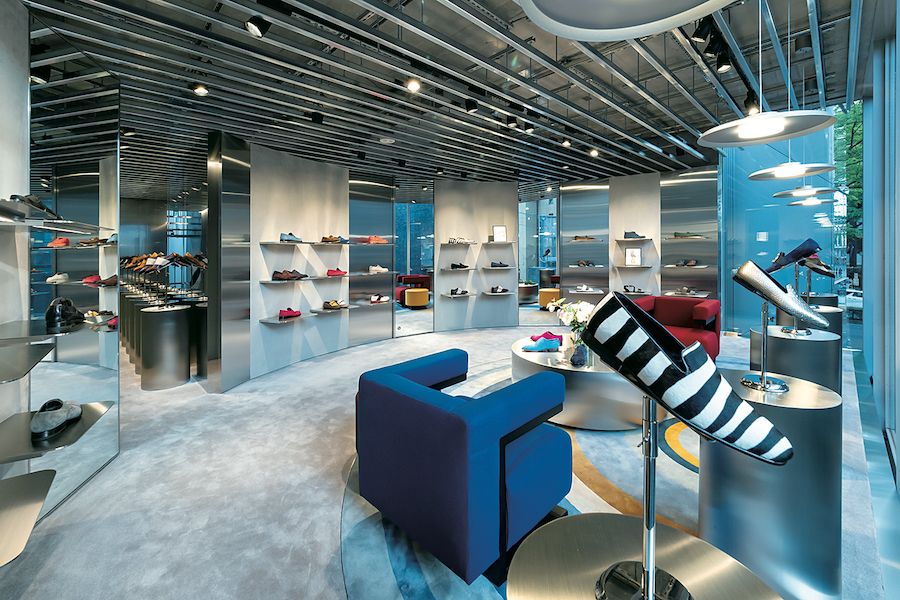 マノロ ブラニク 表参道 / MANOLO BLAHNIK OMOTESANDO