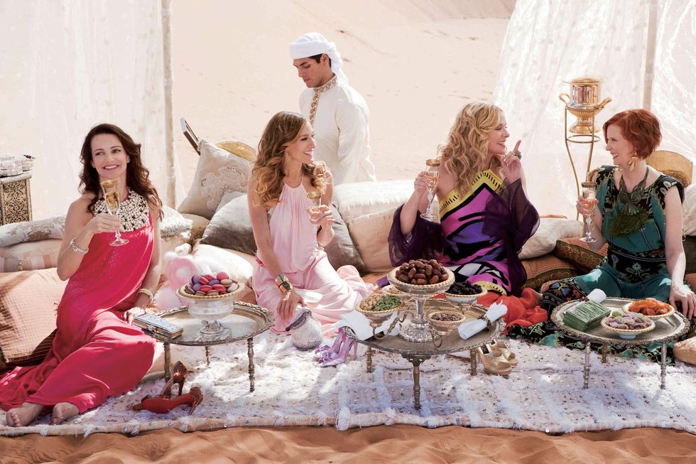sex and the city 2, foreground from left kristin davis, sarah jessica parker, kim cattrall, cynthia nixon, 2010 ©warner broscourtesy everett collection