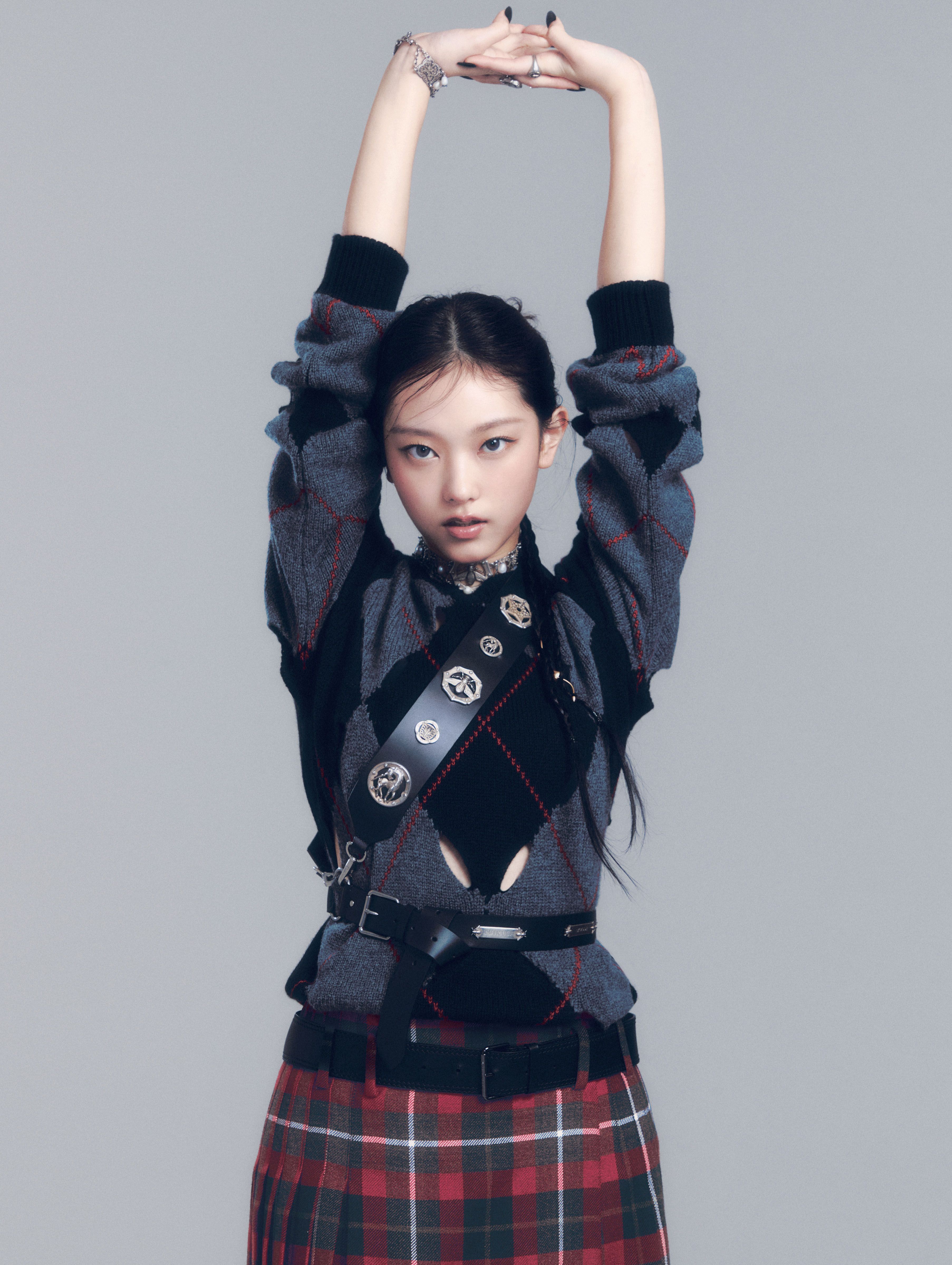NewJeans ヘリンさん着用 DIOR ショートジャケット NewJeans ヘリンが デニム ディオール オブリーク の