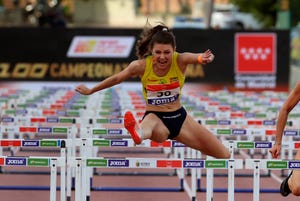 elba parmo salta sobre una valla de la final de los 100 metros vallas del campeonato de españa de madrid en getafe