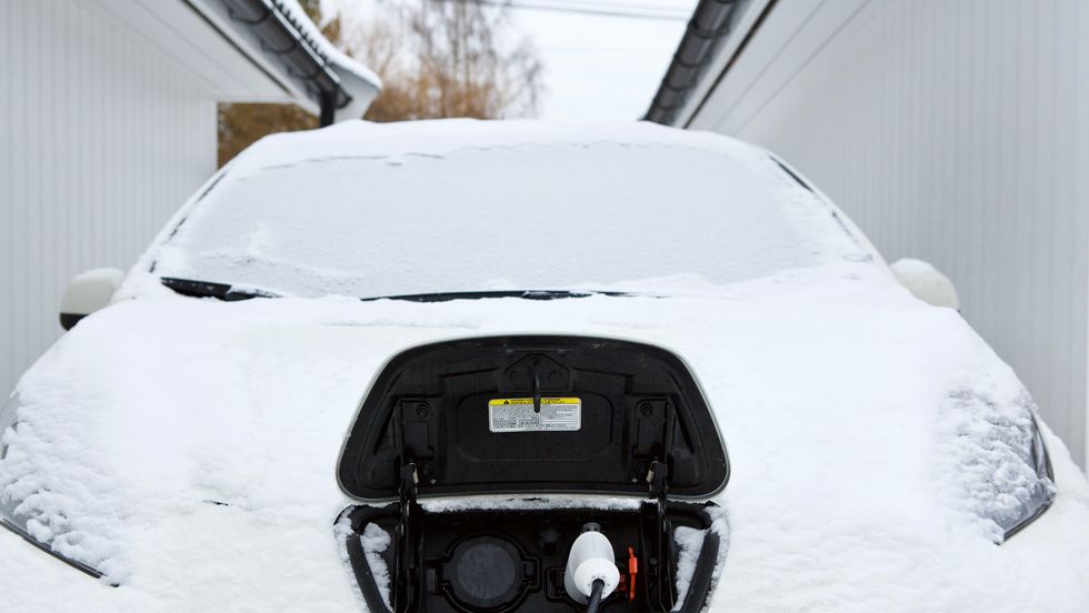 electric car charging in winter