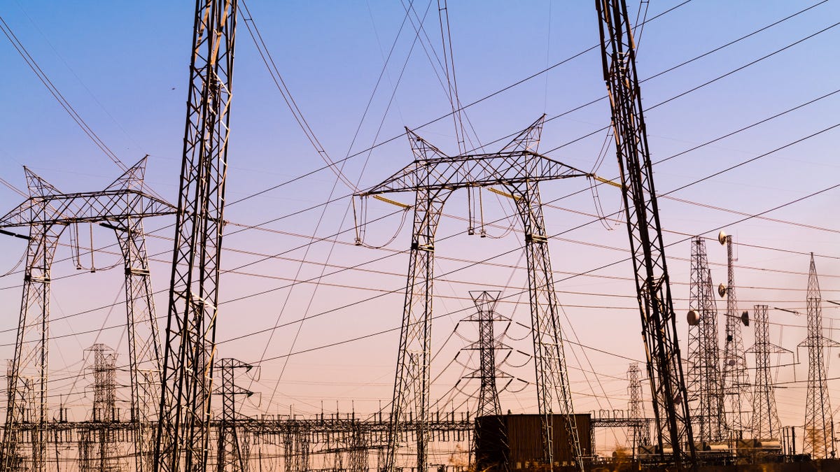 Everything You Need to Know About How the U.S. Power Grid Works