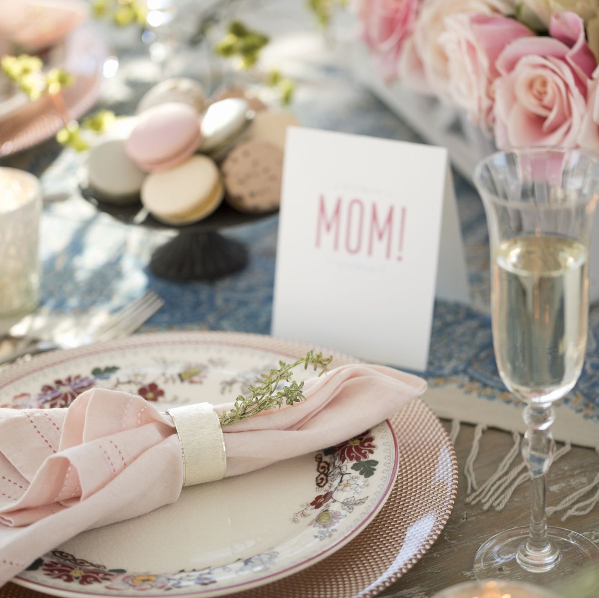 https://hips.hearstapps.com/hmg-prod/images/elegant-mothers-day-dining-table-royalty-free-image-1677018466.jpg?crop=0.668xw:1.00xh;0.0994xw,0&resize=1200:*
