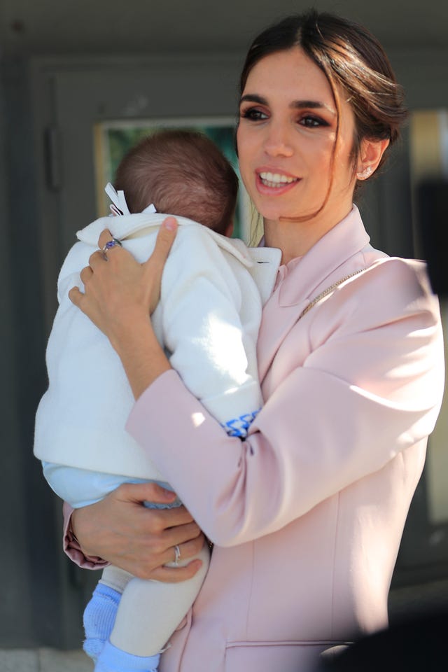 Skin, Beauty, Smile, Outerwear, Abdomen, Hug, Child, Baby, Happy, Trunk, 