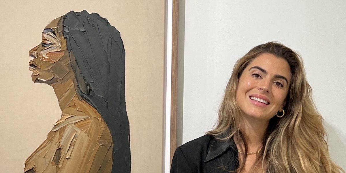 La pintora figurativa mallorquina que triunfa con sus preciosos retratos de mujeres hechos con espátula