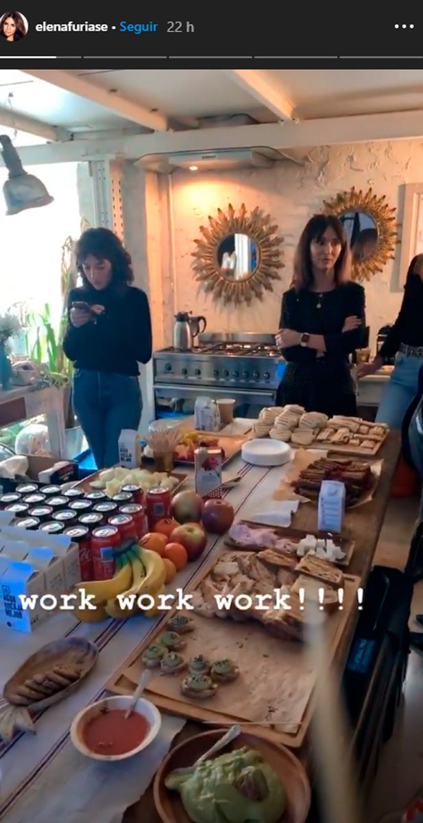 Melani Olivares y Elena furiase
