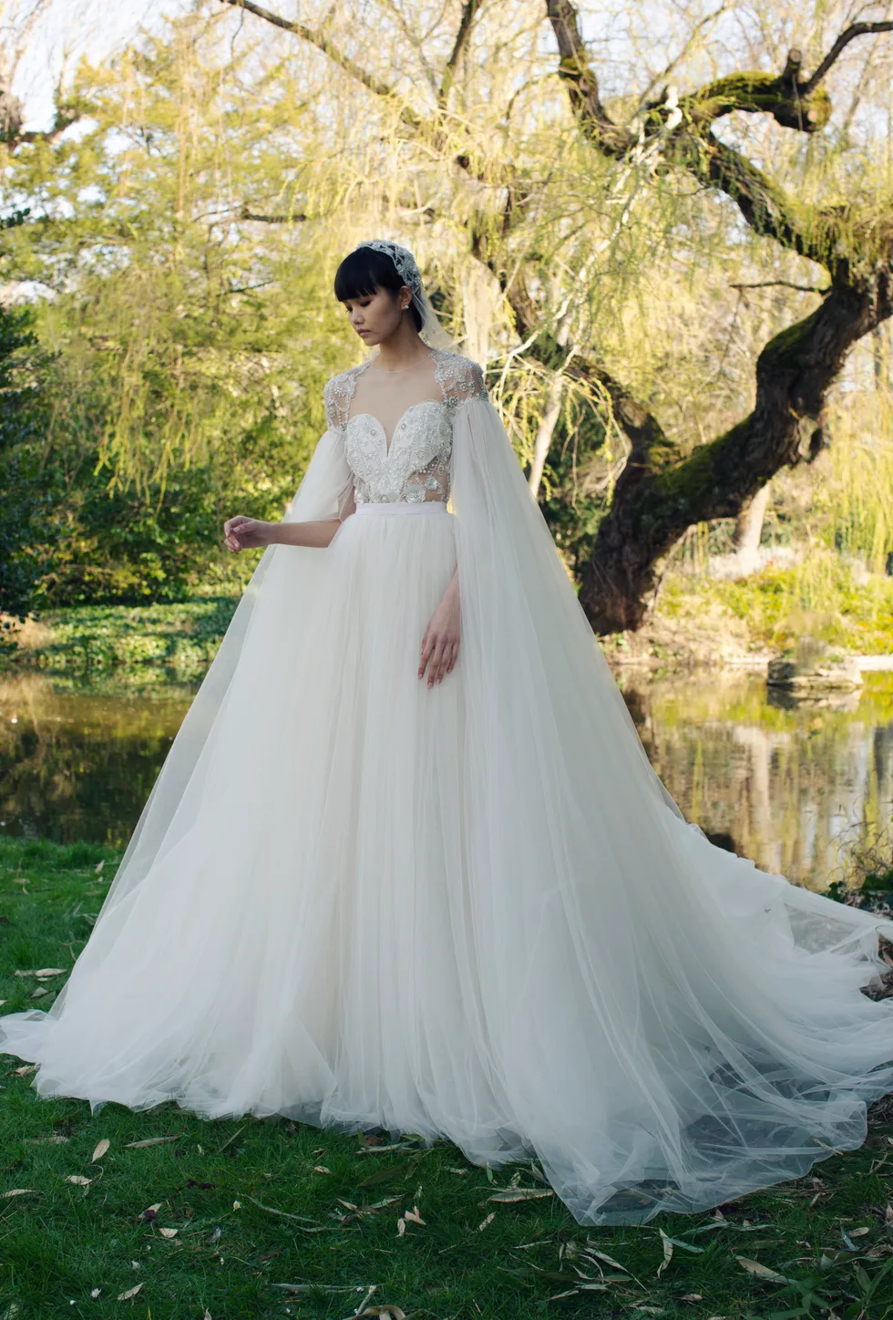 23 Wedding Dresses With Lively Details That Move With The Bride! - Praise  Wedding