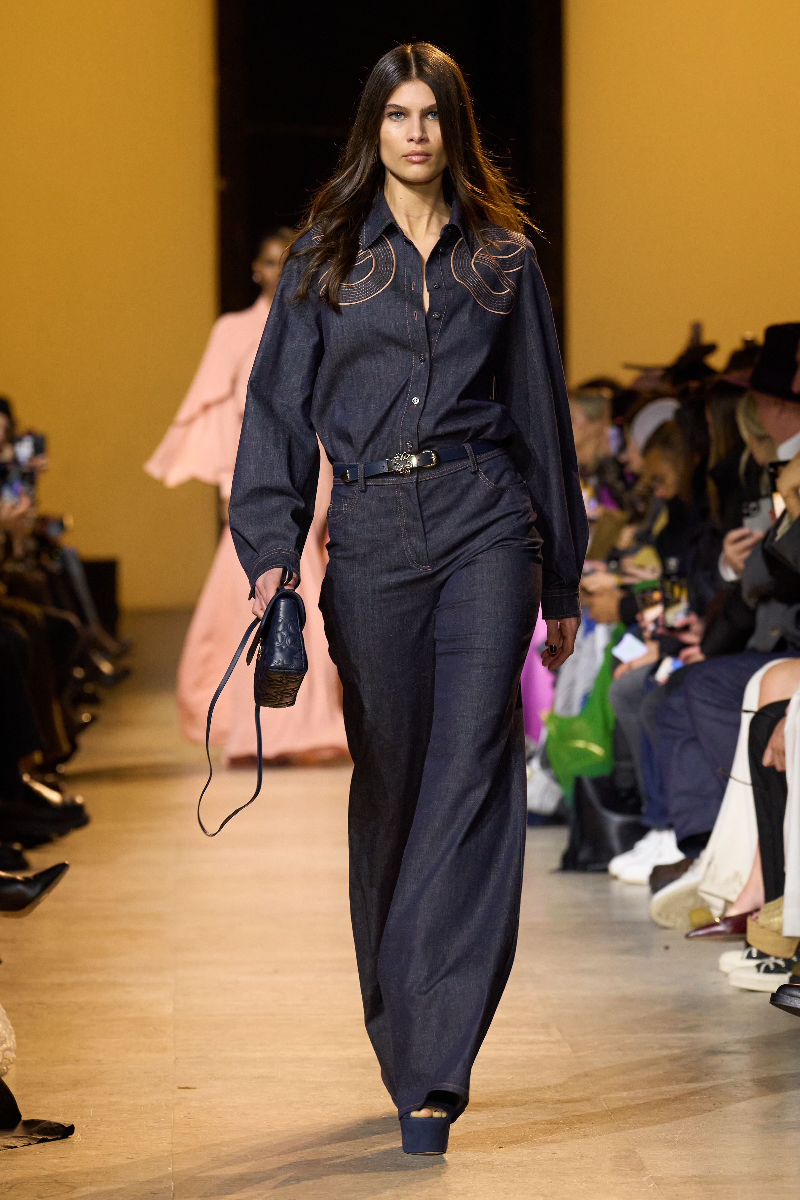 エリー サーブ（ELIE SAAB）2023秋冬コレクション