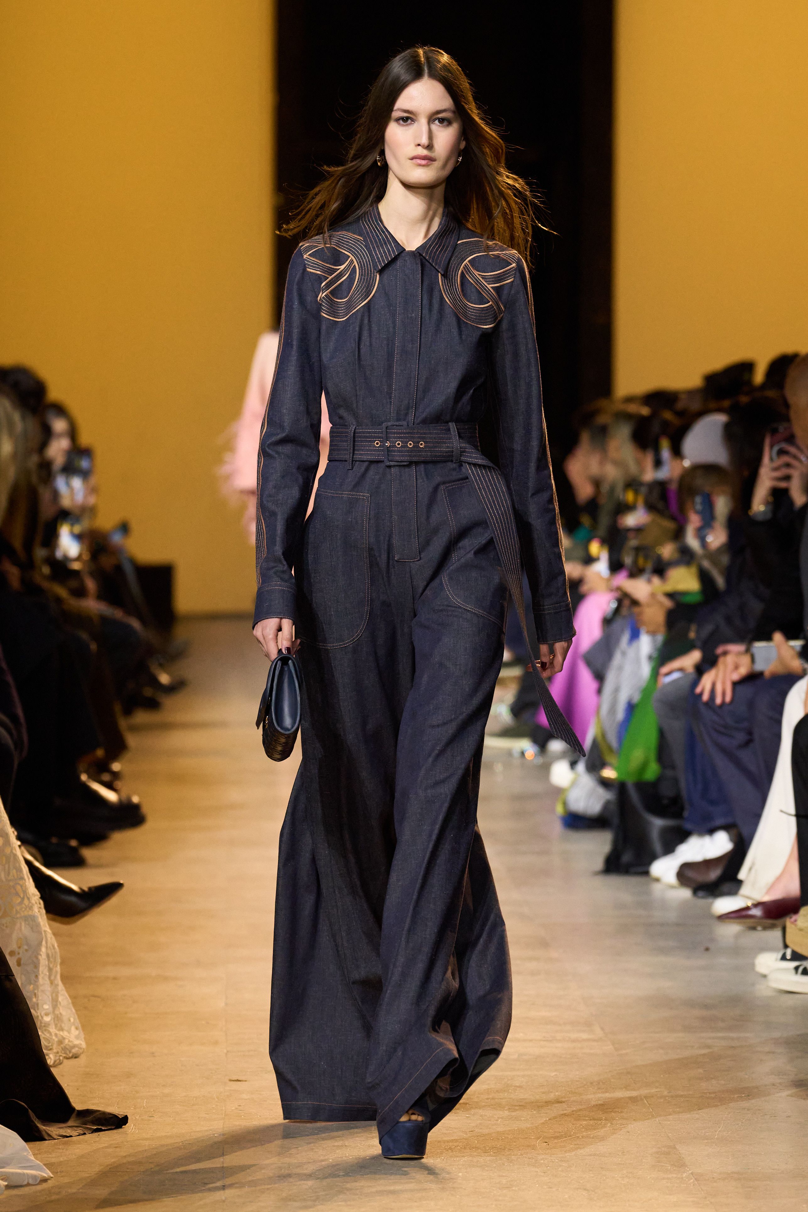 エリー サーブ（ELIE SAAB） 2024-25秋冬コレクション