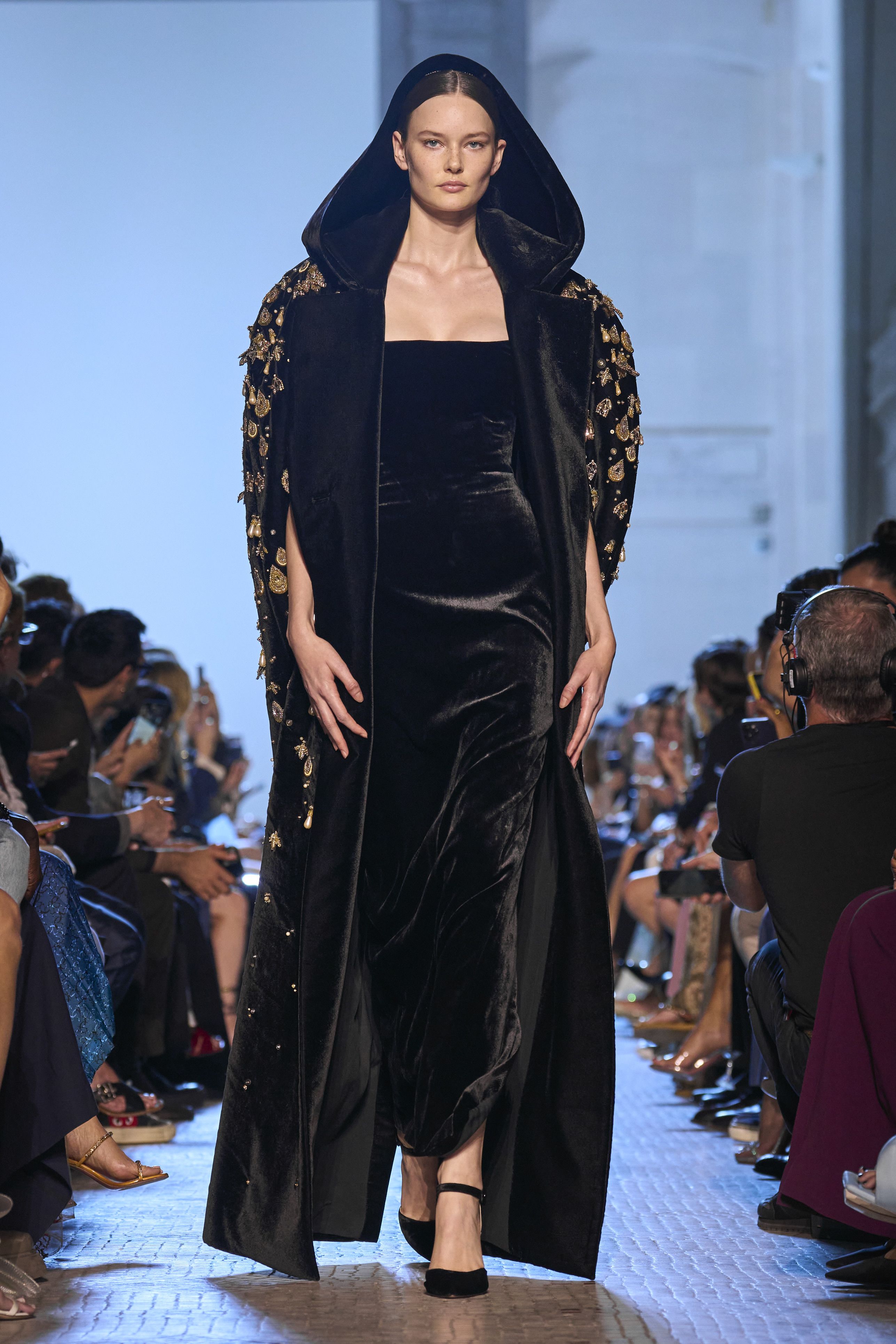 エリー サーブ（ELIE SAAB）」の2023-24秋冬オートクチュール