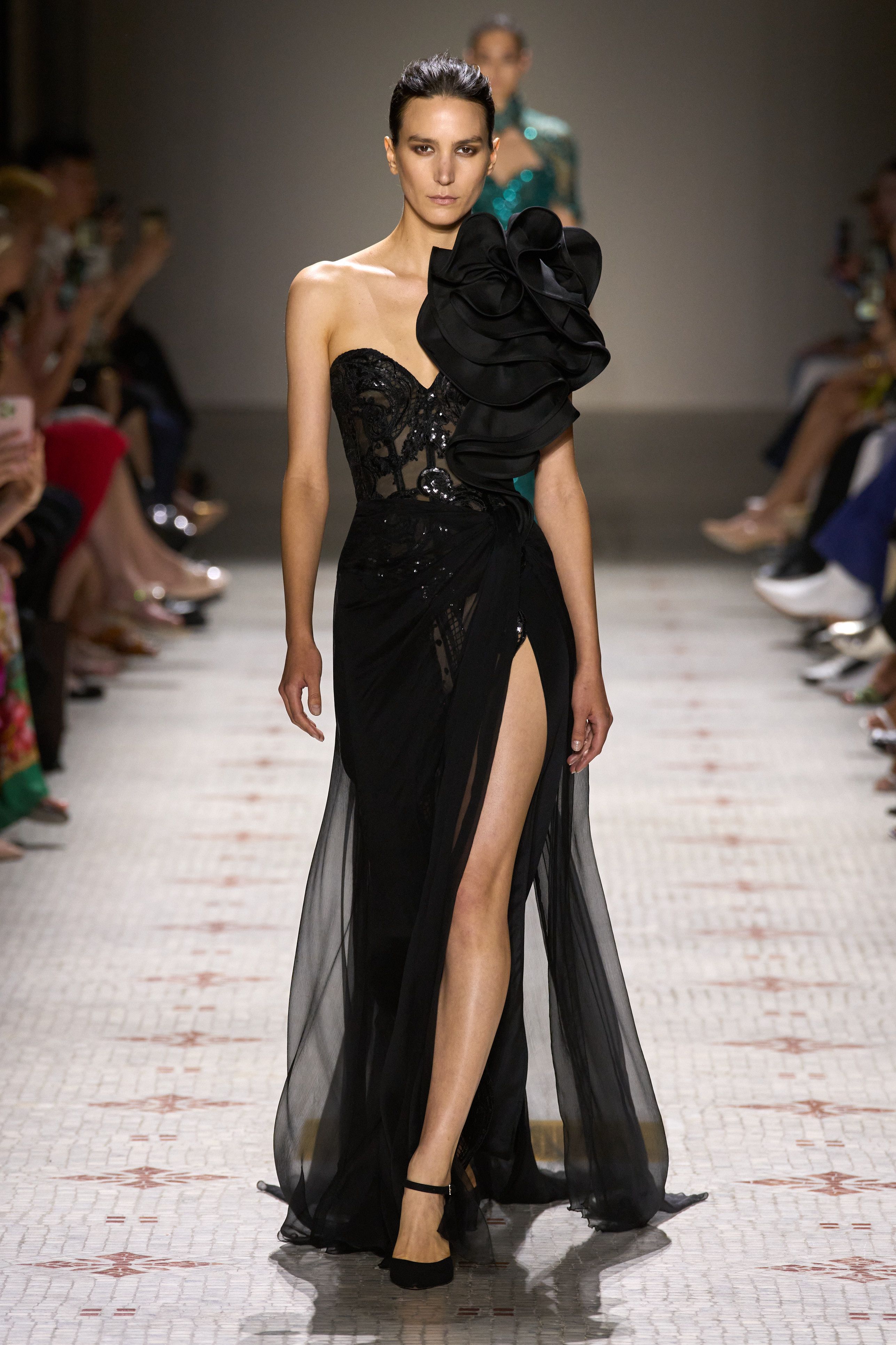 エリー サーブ（ELIE SAAB）2023秋冬コレクション