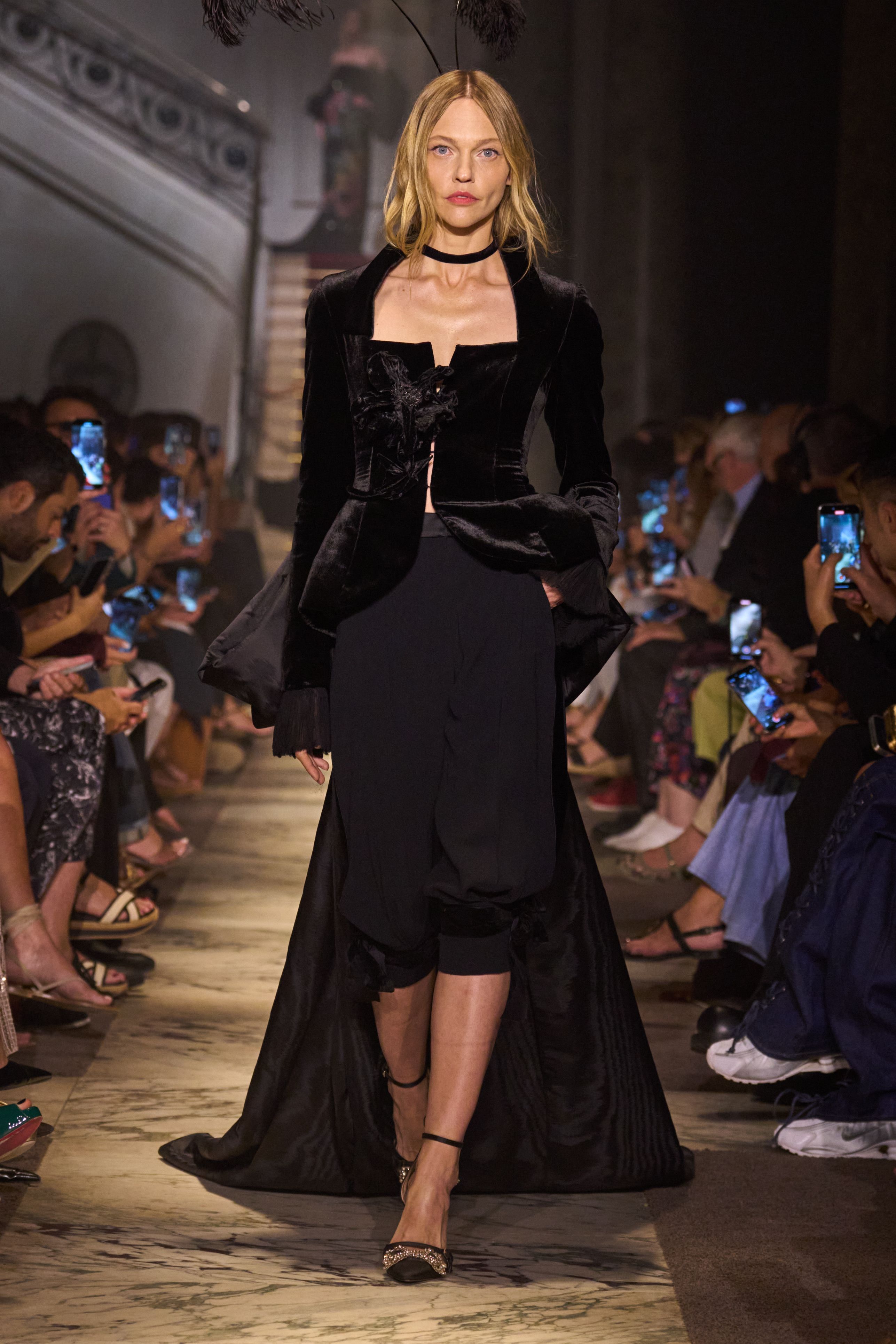 エリー サーブ（ELIE SAAB）2025-26秋冬オートクチュール