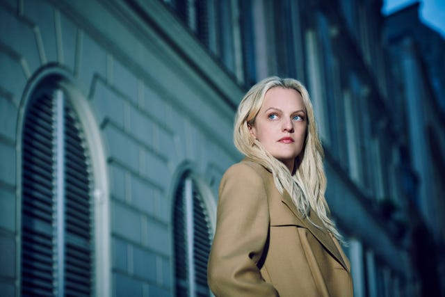  The Arrival of 'Imperfect Women': A New Chapter for Elisabeth Moss 