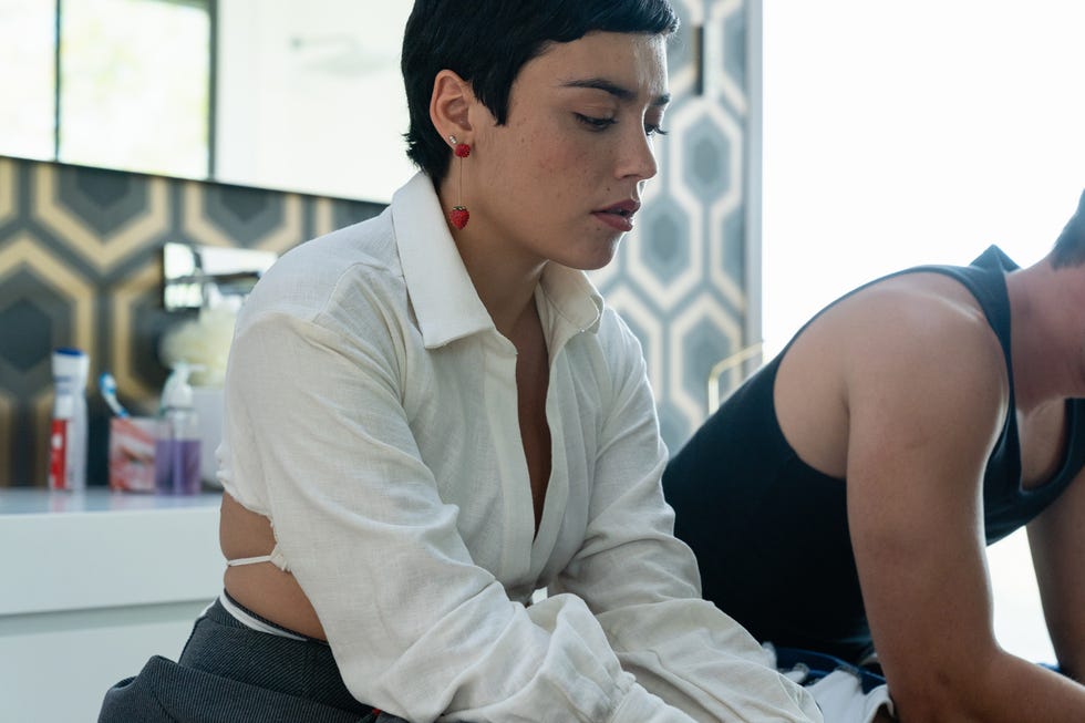 Élite l to r carla dÍaz as ari in episode 05 of Élite cr matÍas urisnetflix © 2022