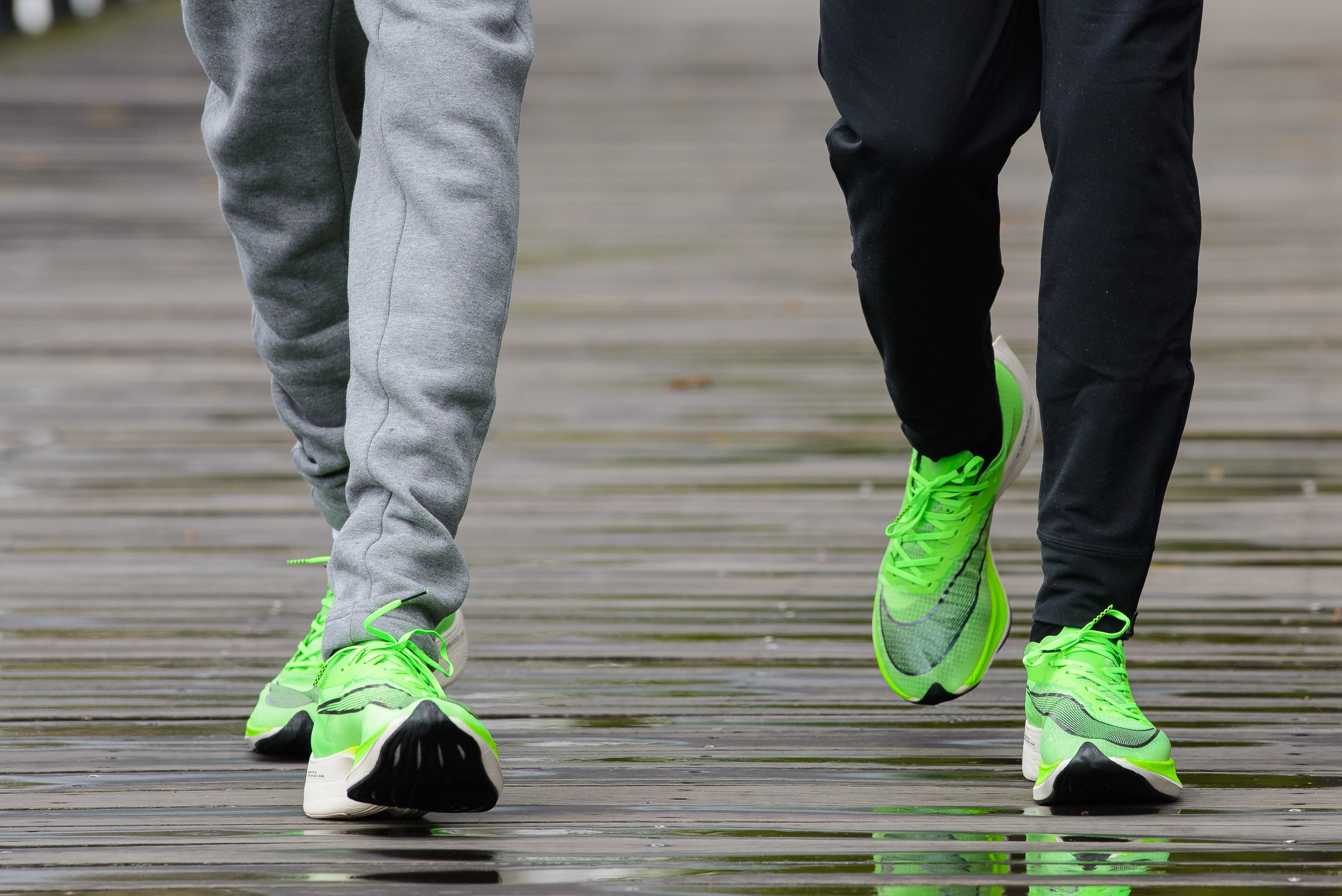 Kipchoge Wins Berlin Marathon Despite Shoe Problems