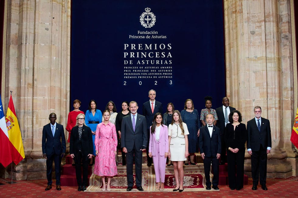 foto familia premiados premios princesa de asturias 2023