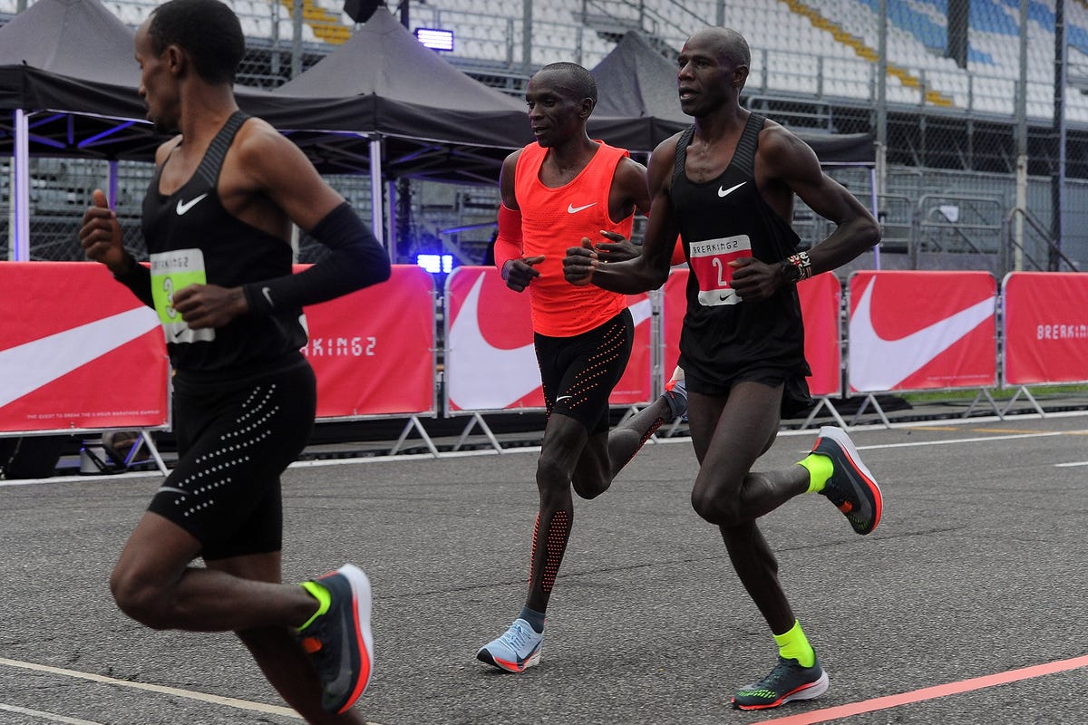 carrera Sencillez portátil Two-Hour Marathon | What Does It Take to Run a 2-Hour Marathon?